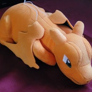 (Pokemon) Winking Charizard Plushie